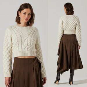 ASTR Caila Cable Knit Cropped Sweater in Off White NEW